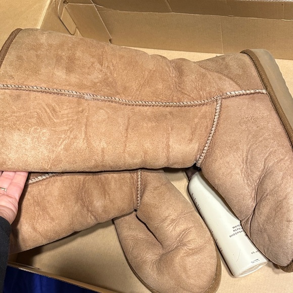 UGG Classic Chestnut Boots - Picture 2 of 11